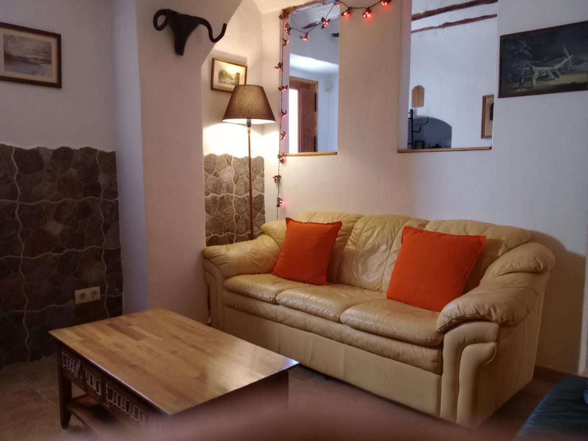 Casa En La Plaza, Hinojares - Ideal For Exploring The Area Экстерьер фото